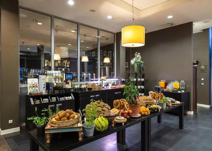 מלון The Rilano Munich, Trademark Collection By Wyndham 4*