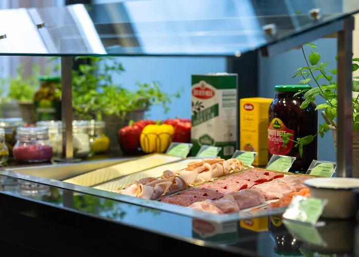 מלון The Rilano Munich, Trademark Collection By Wyndham 4*